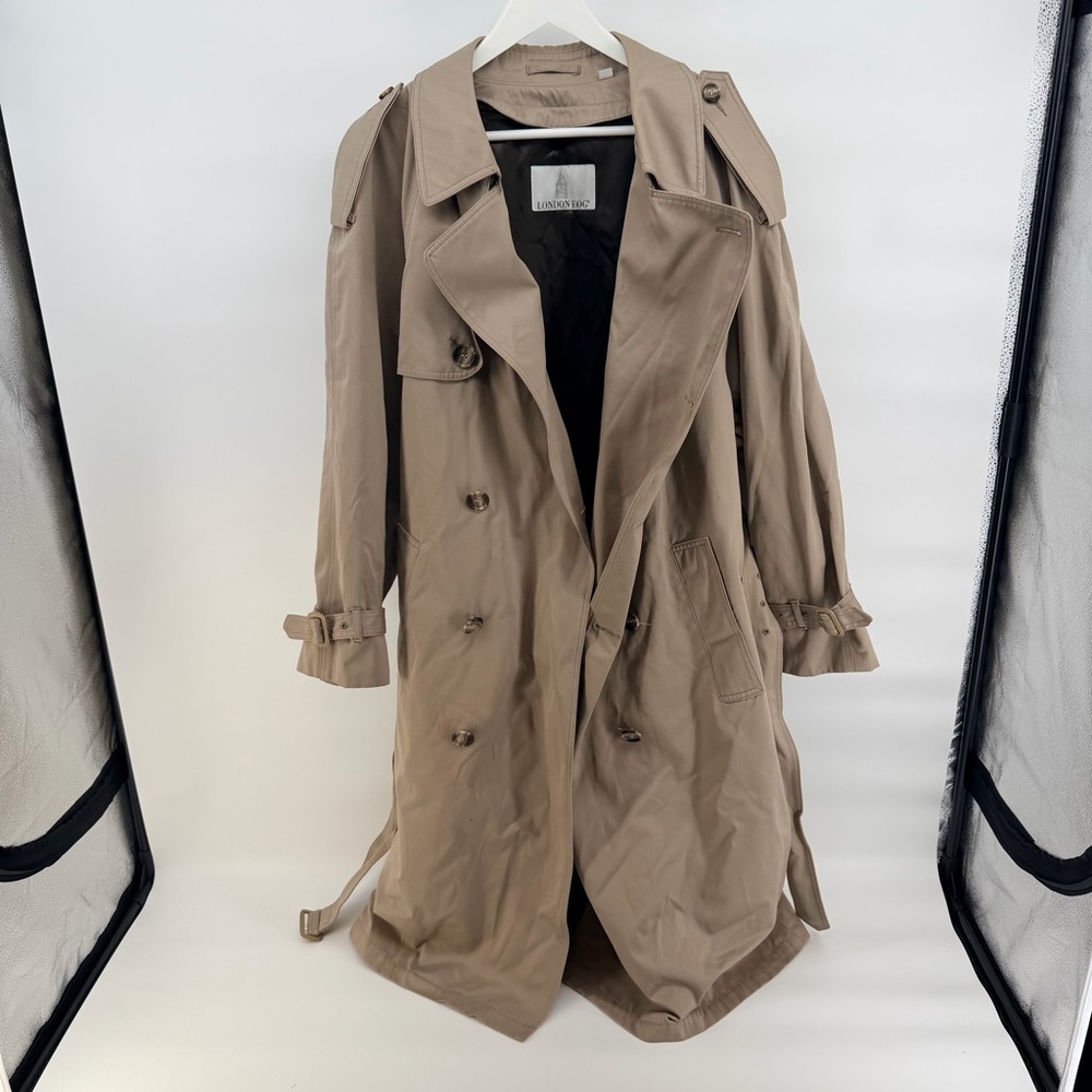 London Fog Vintage Tan Double Breasted Trench Coat with zip in lining - Picture 2 of 9